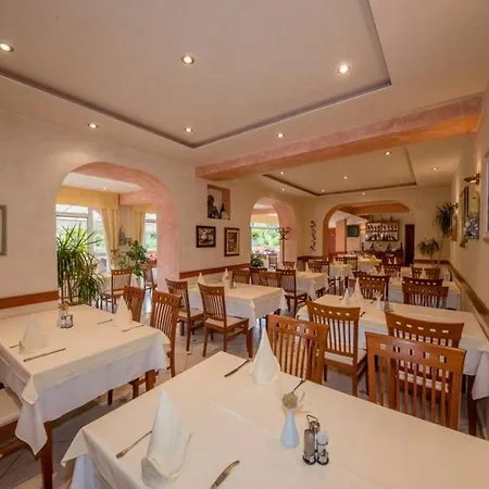 Dionis Hotel apartamentowy Rab Town