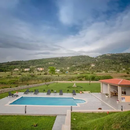 Hotel apartamentowy Dionis