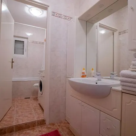 Dionis Hotel apartamentowy