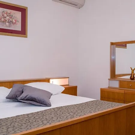 Hotel apartamentowy Dionis