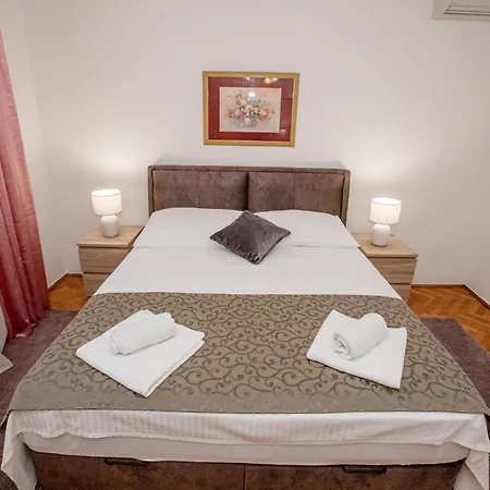 Aparthotel Dionis Rab Town
