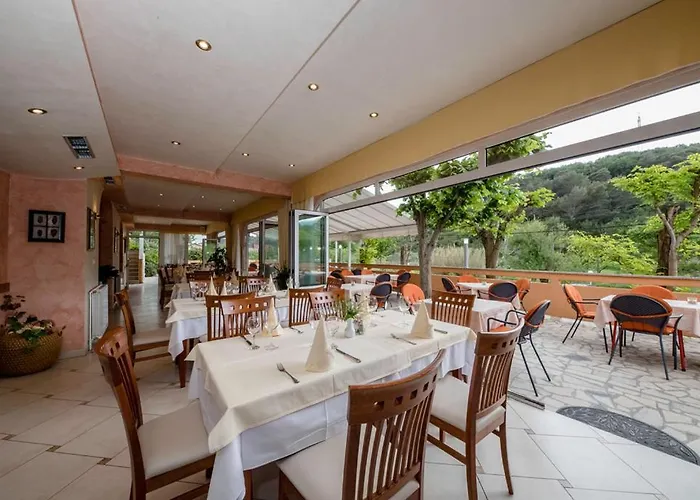 Dionis Aparthotel Rab Town