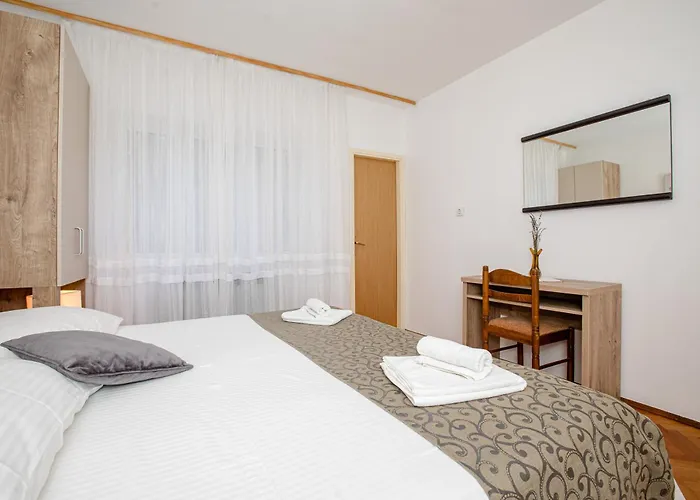 Aparthotel Dionis
