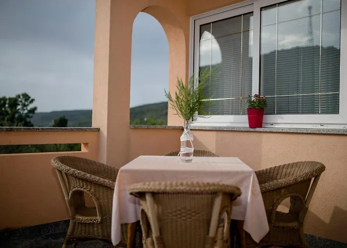 Dionis Aparthotel Rab Town